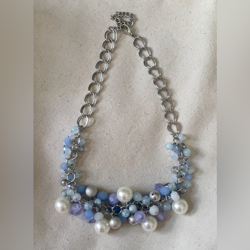VINTAGE Blue White Silver Beaded necklace Metallic Festive Feminine ChaCha style